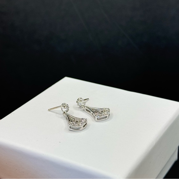 Victorian 14k white gold diamond earrings - Picture 2 of 7